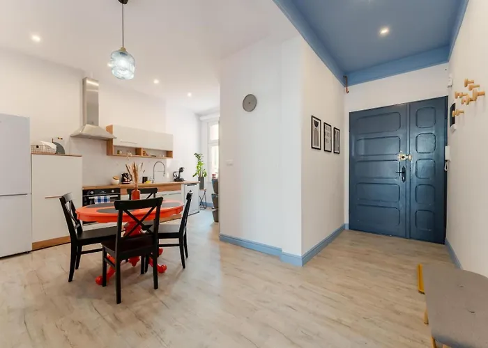 Apartament Kolorowe Sufity - Przestronny W Samym Centrum - By Spaceapart 아파트 옐레니아구라