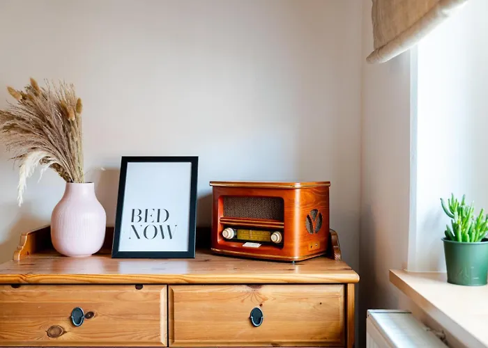 Apartament Kolorowe Sufity - Przestronny W Samym Centrum - By Spaceapart 옐레니아구라